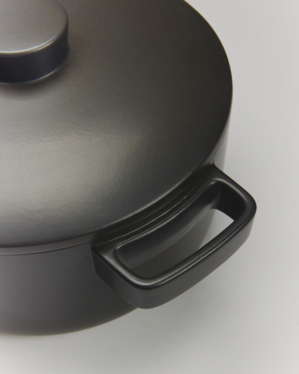 Deep Clay Pot Black