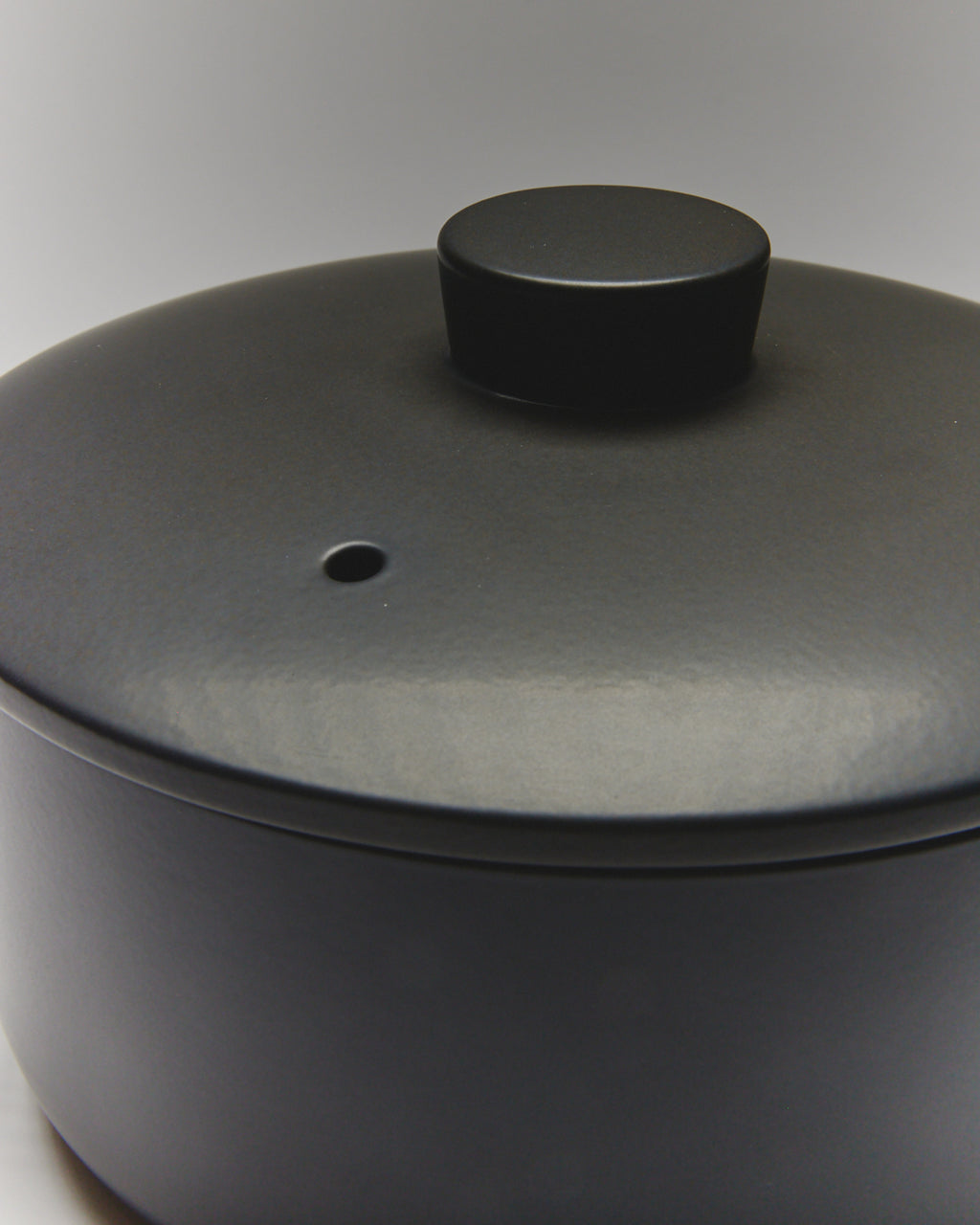 Deep Clay Pot Black